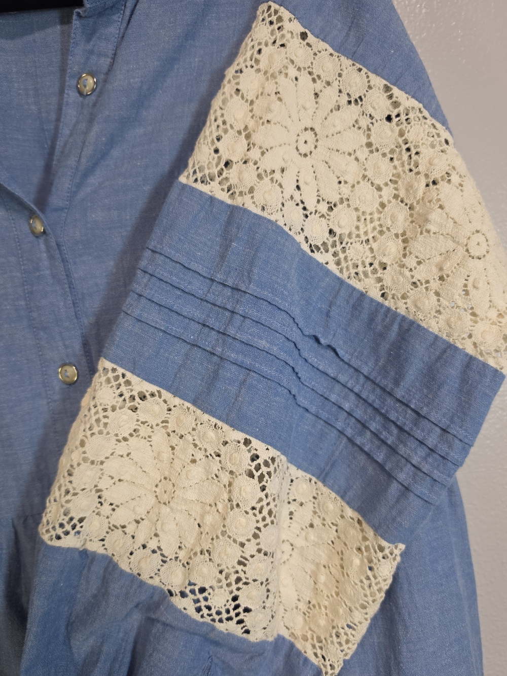 Johnny Was Jade Laguna Pieced Chambray Lace Tiered Mini Dress Large - Picture 2 of 6